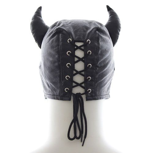 maschera devil toyz4lovers indossato retro